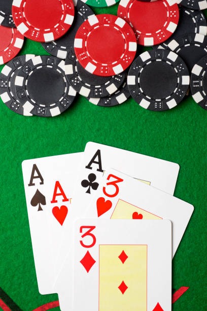 Live roulette table with multiple cameras and statistics display